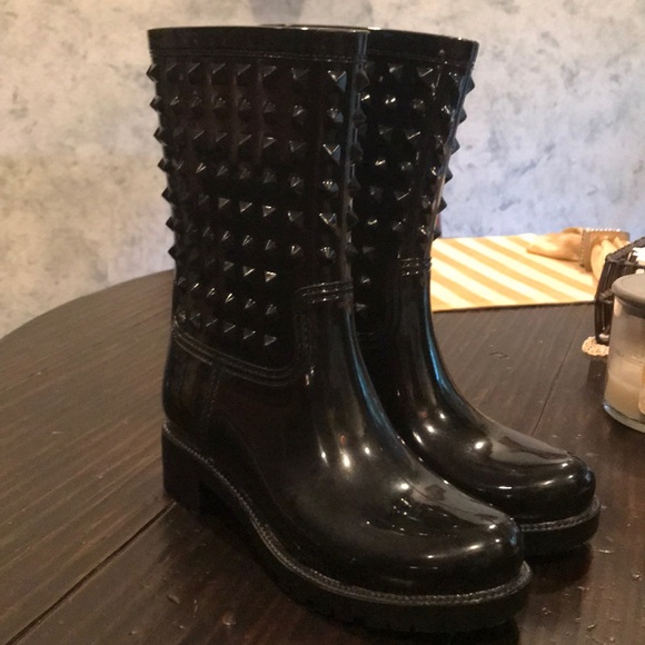 Dirty Laundry Shoes - DIRTY LAUNDRY very stylish rain boots!